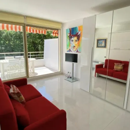 Beautiful With Shared Pool Apartment Saint-Tropez